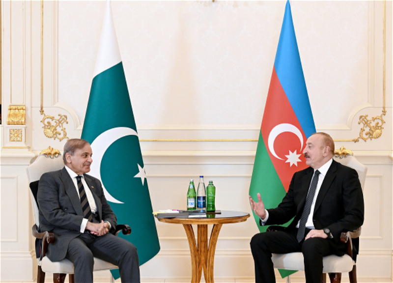 Состоялась встреча Президента Ильхама Алиева с Премьер-министром Пакистана в узком составе - ФОТО