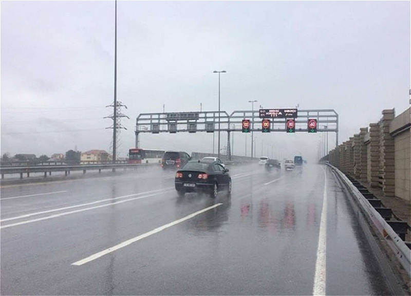 На одной из дорог в Баку введено ограничение скорости