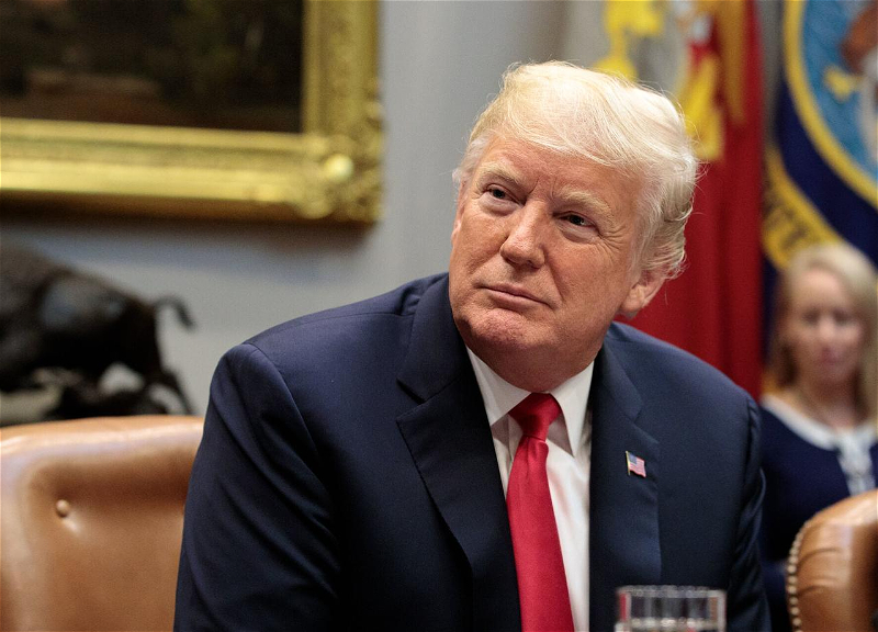 Трамп заявил, что рассматривает вариант согласиться на новые санкции против РФ
