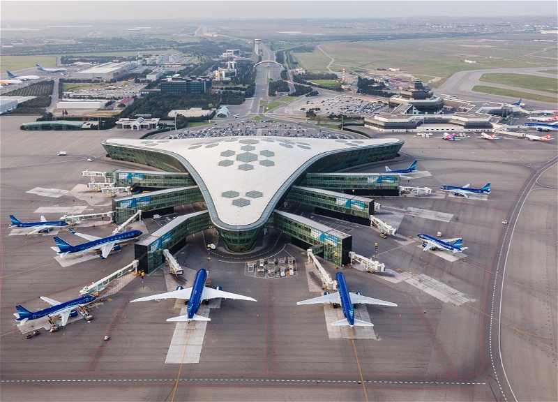Первая половина 2025 года: рекордные показатели, транзитное превосходство и устойчивое развитие в авиационной отрасли Азербайджана - ФОТО