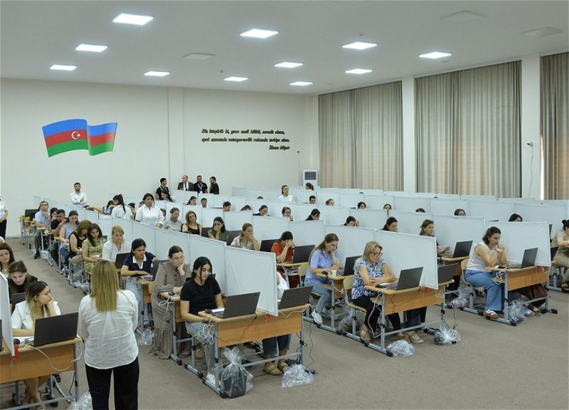 Более 1500 учителей лишились контрактов после неудачной сертификации по иностранным языкам