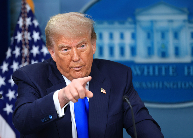 Трамп пригрозил WSJ судом из-за статьи об открытке для Эпштейна