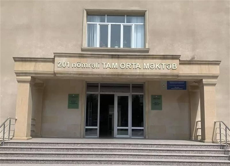 В бакинской школе выявлены недостатки, директору объявлен выговор
