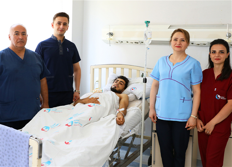 В Баку медики спасли мужчину с проникающим ранением живота и трёхлитровой кровопотерей - ФОТО