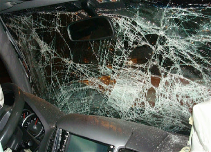 В Шамахы перевернулся автомобиль, 1 человек погиб, 9 пострадали - ОБНОВЛЕНО