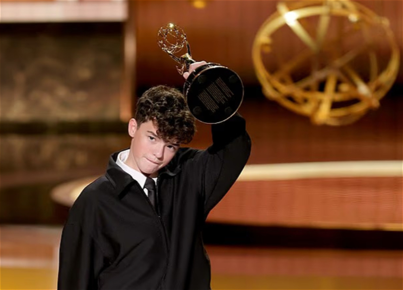 15-летний Оуэн Купер стал самым молодым победителем премии «Эмми» - ВИДЕО