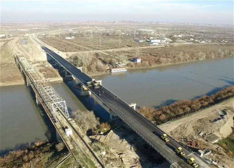 Строительство нового моста через реку Араз завершится к концу года