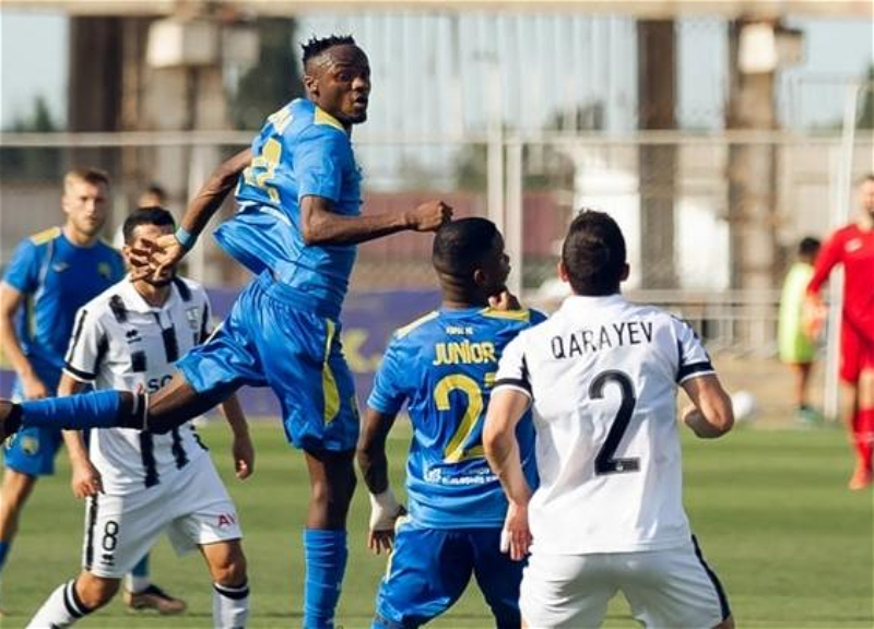 «Нефтчи» разгромил «Кяпаз» со счетом 5:1