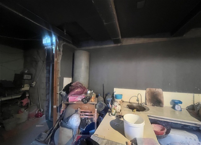 В Баку приостановлена работа хлебопекарни, работавшей без регистрации и с нарушением санитарных норм - ФОТО