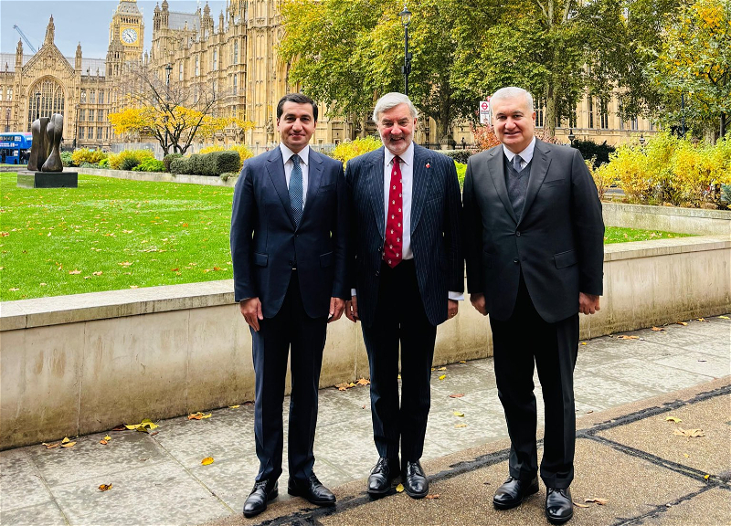 Хикмет Гаджиев обсудил с британским торгпредом двусторонние отношения