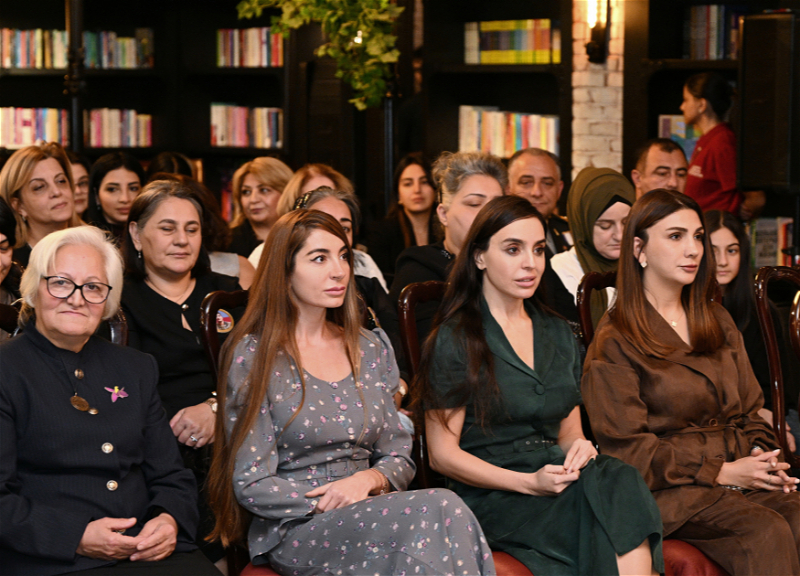 В Бакинском книжном центре состоялся музыкально-литературный вечер «Радость Победы» - ФОТО