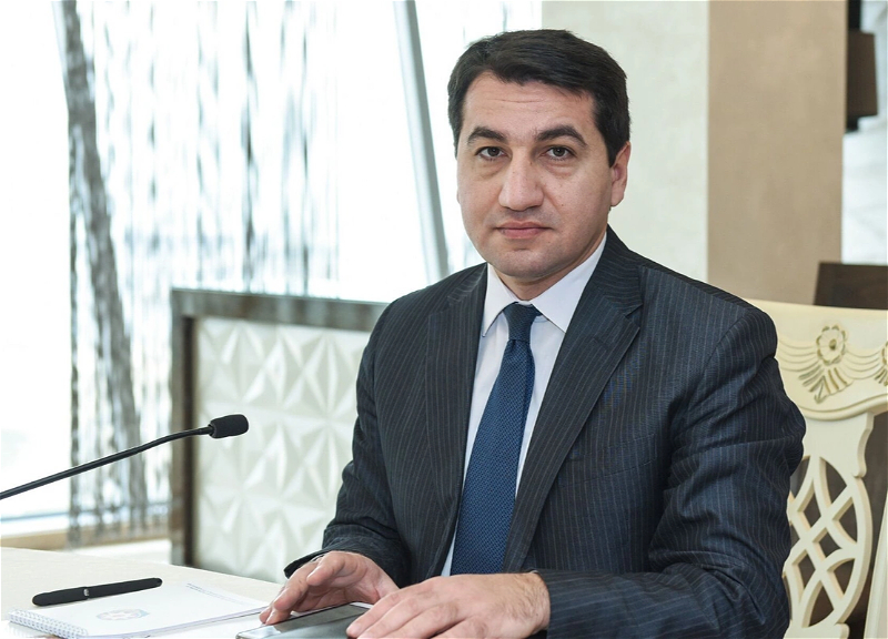 Хикмет Гаджиев поделился видео с военного парада в Баку