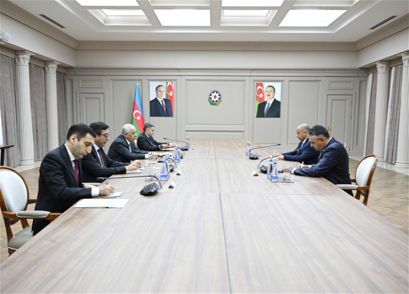 Али Асадов встретился с президентом Международной федерации водных видов спорта