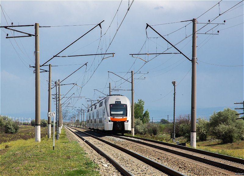 По маршруту Баку-Агстафа-Баку назначены дополнительные ж/д рейсы - ФОТО