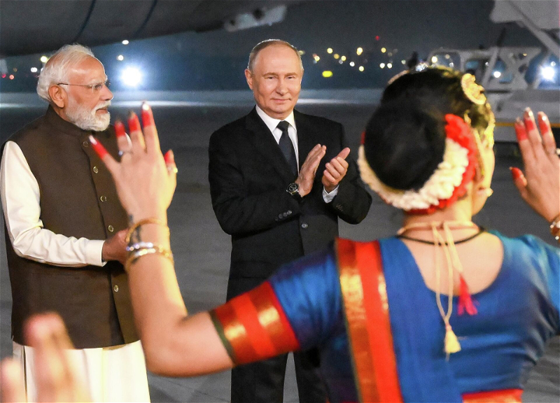 Визит Путина обрушил курс индийской рупии